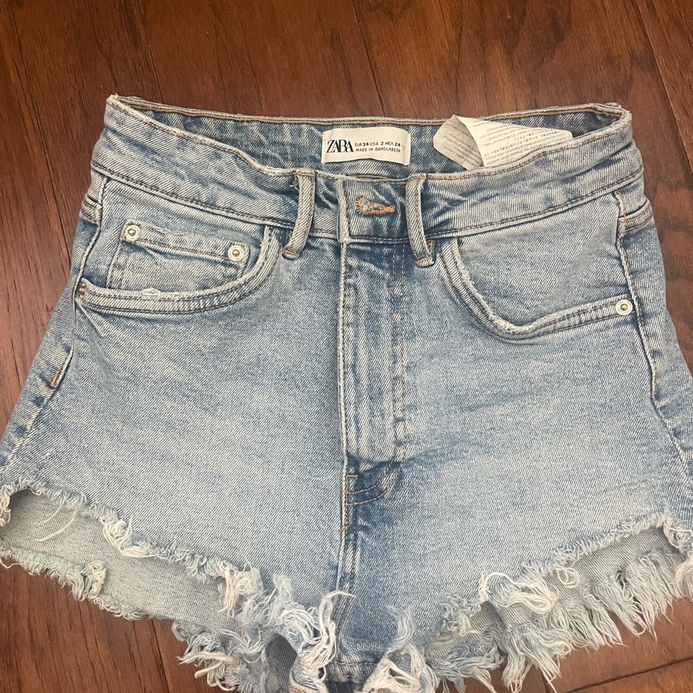 Zara Women's Light Blue Denim Shorts